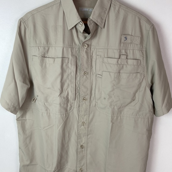 ✨3/$25✨ Reel Legends Button Down Shirt - S - Picture 2 of 8